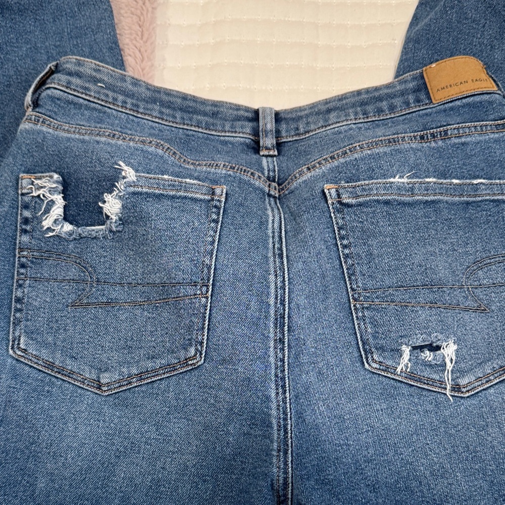 American Eagle Outfitters Light Blue Denim Jeans - Picture 6 of 7